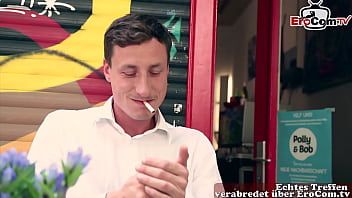 Preview 1 of Big Bossxxx - D&Uuml_NNE SPORTLICHE DEUTSCHE MILF VERF&Uuml_HRT VOM KELLNER IM RESTAURANT