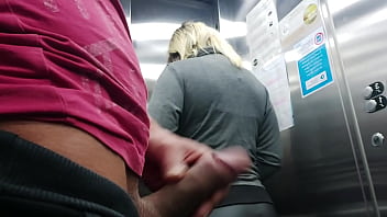 Preview 2 of Topdanger Rap - I take my cock out discreetly in the elevator of the hotel,  this young bourgeois has seen everything she is shocked to get in this elevator