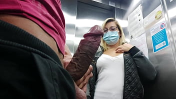 Preview 3 of Topdanger Rap - I take my cock out discreetly in the elevator of the hotel,  this young bourgeois has seen everything she is shocked to get in this elevator
