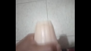 Preview 3 of New Hindi Anty Share Sex Only - Sacando leche con mi vagina de juguete