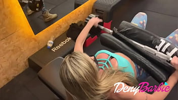 Preview 2 of Sasi Feet Video - Depois da academia encontrei um amigo e deixei comer meu cuzinho sem capa - https://denybarbie.com.br/