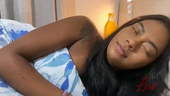 Preview 1 of May Thai Gangbang Bbc - Deixei um amigo do Rio de Janeiro aqui em casa. No meio da madrugada,  entrei no quarto dele e chupei ele,  e ele acabou acordando cheio de vontade (Jack kallahari)