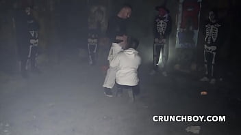 Preview 3 of Hard Sex Open Blood - Amazing porn fuck bareback in the night in HALLOWEEN during the night ceremony Crunchboy