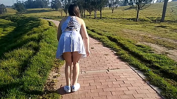 Preview 1 of Drive - Esposa Puta Sale Del GyM Con El Entrenador A Follar En El Bosque Se Le Escapa A Su Marido.