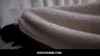 Preview 1 of Moti Xxxvidmo - Stepsister Ella Knox entered her stepbrother&#039_s room for one final ride and let him cum inside