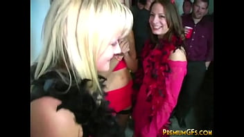 Preview 1 of Esmaltube - Girls bang by Black Dude