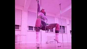 Preview 3 of Young Man Sex With Old Lady - Do you like this choreo ?Thanks to glow sportsclub for teaching it to me.N E W S: My pole addiction took now finally ove...