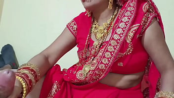Preview 2 of Xnxxsaree Com - सुहागरात की पहली रात पिया के साथ पहली बार सील पैक दर्दभरी हिंदी आवाज में