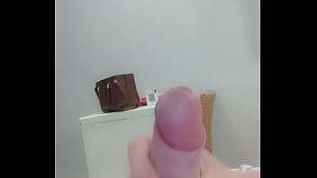 Preview 2 of Sucking Big Tip - Tr&aacute_ns ruiva soltando leitinho