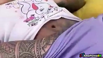 Preview 1 of Petia Karups - Meu marido acha nojento sexo oral ent&atilde_o procuro fora de casa (Lolla Martinelli)