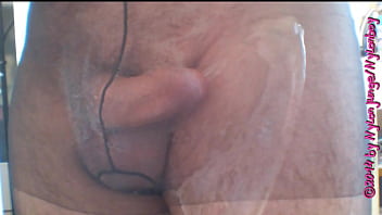 Preview 2 of Jebanje Mame Dok Spava - Pissen in schwarzer Feinstrumpfhose **NS Fetisch**