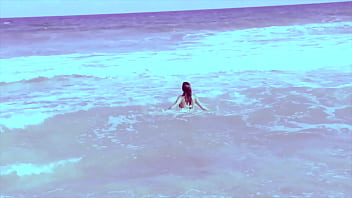 Preview 1 of Nxxxm Xxx - BIA ROMANXXX E TATA CANELLO TROCANDO CHUPADAS NO CHUVEIRO