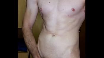 Preview 3 of Con Su Papa - Russian guy jerks off a dick - Max Joy