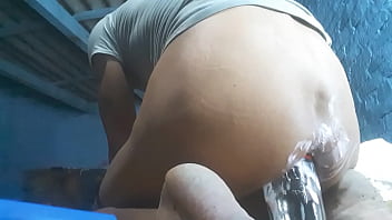 Preview 2 of Lidia Loves Bbc - mi cola est&aacute_ muy caliente