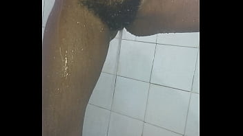 Preview 3 of Sister With Brother Xbideous - Esposa mijando no banho