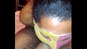 Preview 1 of Porky Mom - desejo adocicado dando uma chupada no negao.