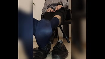 Preview 1 of Porno Free Teen - worked shows his feet on slow camera
