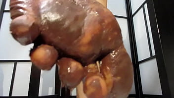 Preview 3 of 10yers Girls Xxxvideo Hd - My feet with varnished nails,  all covered with chocolate cream