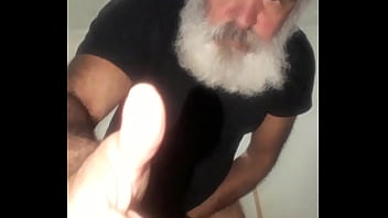 Preview 4 of Piss Xvideo - MEDINDO MEU MACRO-PENIS DE GROSSO 16cm COM FITA
