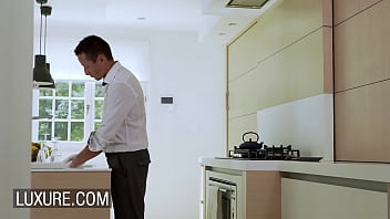 Preview 1 of Ni A Virgen Follando Y Sangrando - Intense desire in the kitchen with sexy Cl&eacute_a Gaultier