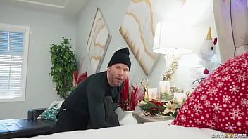 Preview 1 of Japani Sexi Vedio - A Very Brazzers XXXmas Part 3 Jennifer White / Brazzers/ Enter XVPROMO on official site for discount