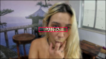 Preview 4 of Anal Fish Insertions - Brinquedo mosntro e preto todinho em Mila Falk