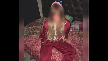 Preview 1 of Sexy Neighbour - Una VERGA muy GRANDE Para ELLA con el UNIFORME de DEPORTES! Chico VERGON con COLEGIALA!! Putitas Estudiantes Mexicanas!