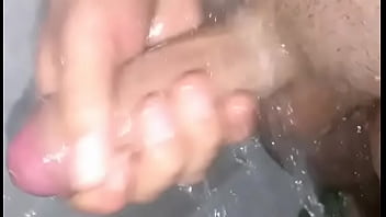 Preview 3 of Son Coman Moms Room Xnxx - En la ducha