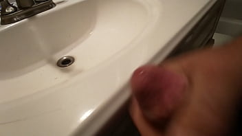 Preview 3 of Turnah Big Slut - Quick masterbation and cum