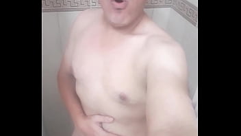 Preview 3 of Emli Gary - Cantando desnudo otra vez