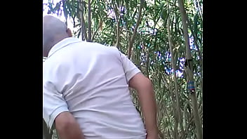 Preview 2 of Ortega Tiwns Sisters - Penetrandome la rama de un &aacute_rbol dentro del ano de mi culo