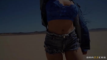 Preview 1 of Vox Xxx Sxes - Slutty Hitchhiker Picked Up And Fucked / Brazzers  / download full from http://zzfull.com/pick