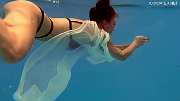 Preview 4 of Alas Nylons Hot - Big tits Anastasia Ocean swimming naked underwater
