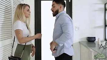 Preview 1 of Ukranian Deflaration - Peter Green appreciates Lolly Dames&#039_ pussy in a very naughty way