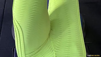 Preview 1 of Beeg Nzxxx Com - Milf gostosa faz treino intenso com seu personal trainer fodendo forte - Fabi Drumond