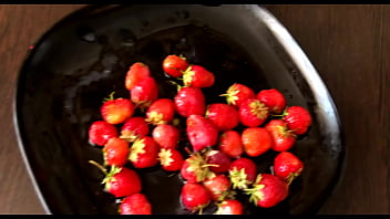 Preview 4 of Saxihut - I command and order you how to jerk off! Cumming on strawberries! Dirty Russian talks