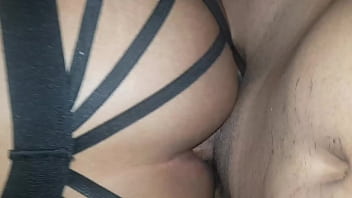 Preview 3 of Girl Biting Man Nipple - Le llene el ano de leche a una putita bien pasiva y sumisa