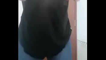 Preview 2 of Socks Girl Jerk - Tetona hermosa