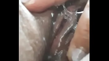 Preview 3 of Abigail Mac And Reena Sky - lu ense&ntilde_ando lo mojada q esta