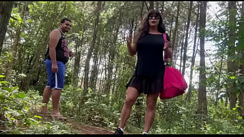 Preview 4 of Cock Hhf - Perdida no meio do mato um estranho me ofereceu ajuda e olha no que deu Part 1