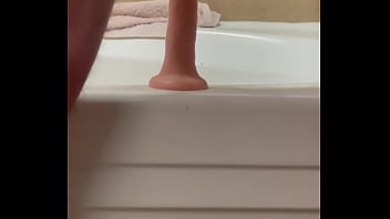 Preview 1 of Girl Urine Sexcom - Mmmmmm