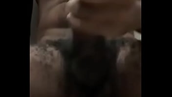 Preview 2 of X Pornotube Com - Adoro mexer no meu mamilo enquanto umazinha. E voc&ecirc_s? Pra galera que curte matagal de macho preto.