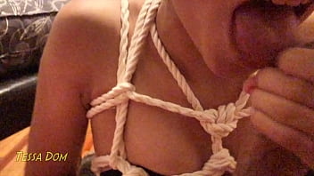 Preview 4 of Hard Fcking - Tessa Mexicana da una mamada como toda una profesional hasta que me escurre la leche