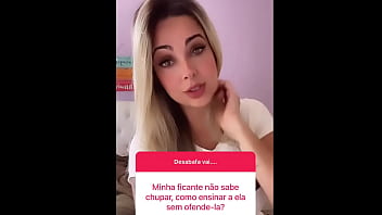 Preview 1 of Lesbian Sex Banana - Como ensinar ela chupar bem gostoso seu pau! Vem me ver chupando gostoso https://soyjoy.sambaplay.tv/