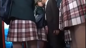 Preview 2 of Schoolgirl Rape Bondage - Extra&ntilde_o seduce y coje a colegiala en el bus 1