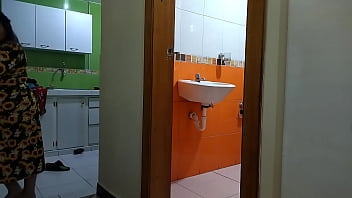 Preview 1 of Strapondreamer Trailer - hermanastra espia a su Tio mientra el se ducha La descubre desnuda masturb&aacute_ndose ella le pide que le guarde el secreto Cuando termina de follarla como una perra