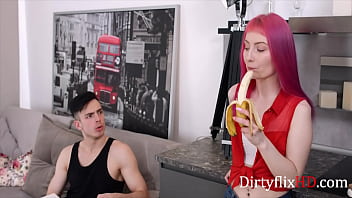 Preview 1 of Xxxx 18 Years Girls - Ooo She LOVES Banana&#039_s