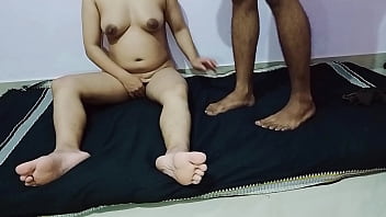 Preview 1 of Bangnolly - पहली बार छोटी बहन के साथ 69 करके चूत चुदाई किया Indian XXX