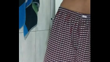 Preview 1 of Mfc Big Tits Squirt - Moreno magrinho no banho