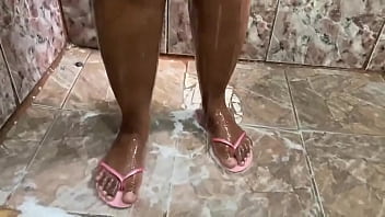 Preview 3 of Sexy Beutyful Mom - Vem meu moreno gostoso veja minha bunda de quatro